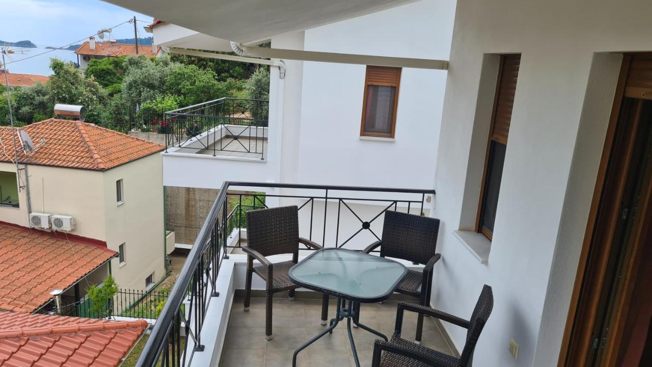 Loretta Maisonettes And Studios Chrysi Ammoudia Buitenkant foto